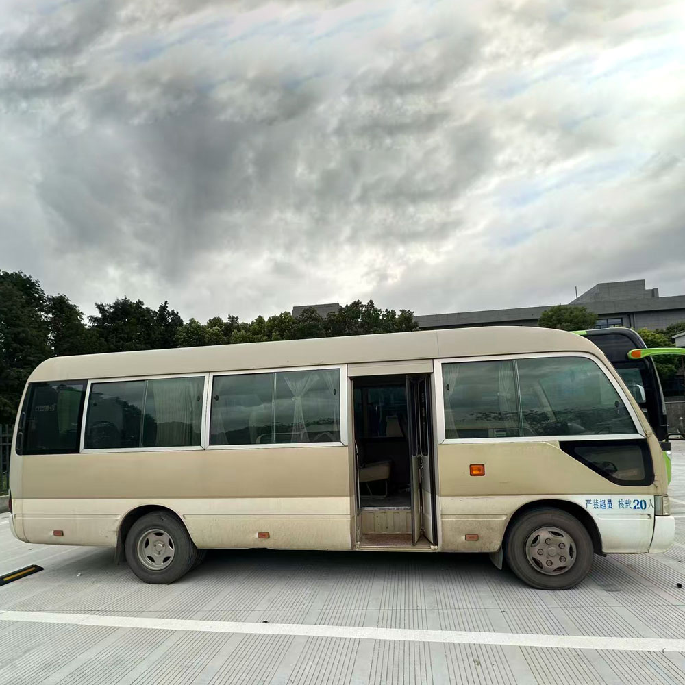 Toyota пайдаланылған Coaster бензин автобусы
