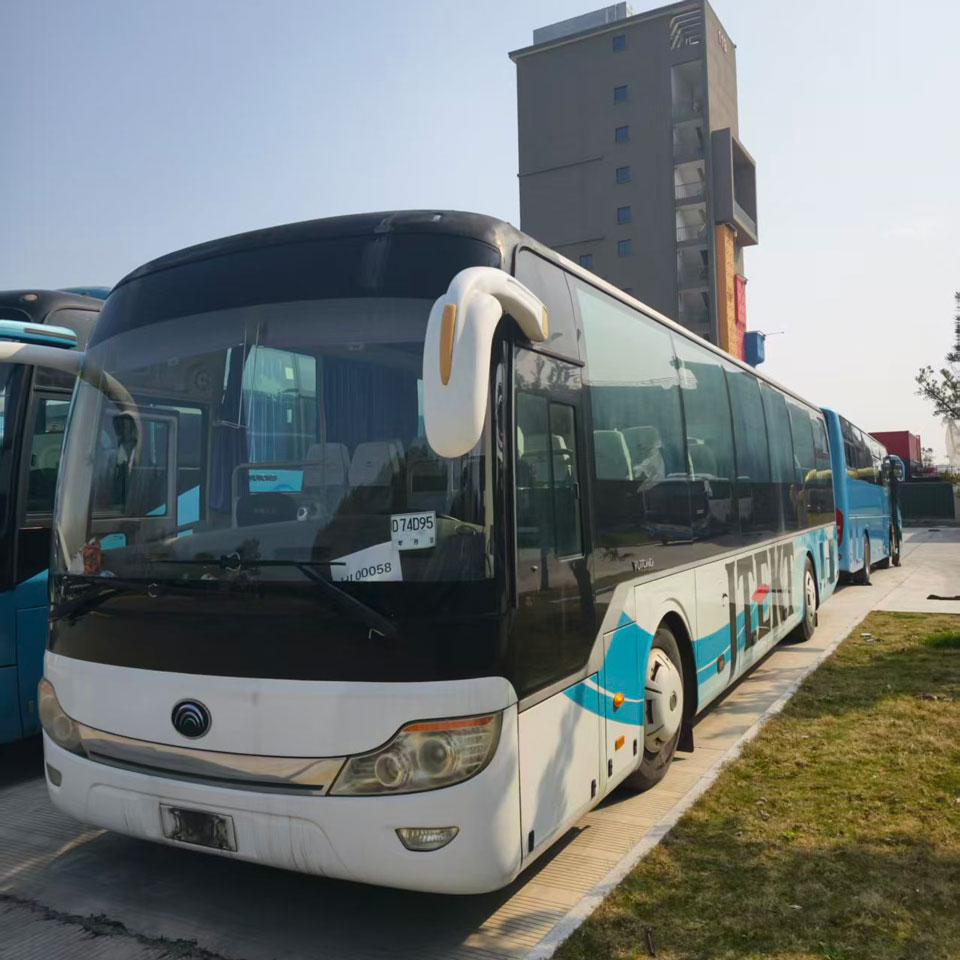 Yutong 65 орындық дизельдік автобус 1