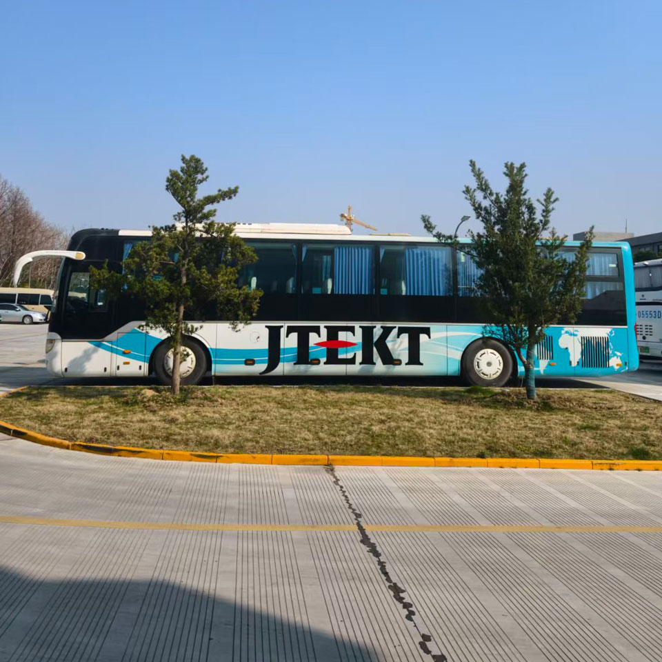 Yutong 65 орындық дизельдік автобус 1