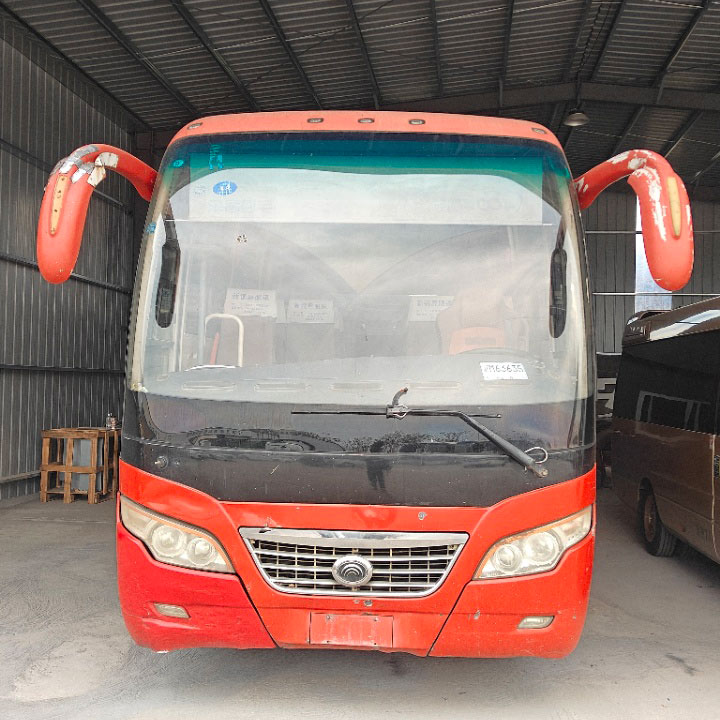 Yutong 35 орындық дизельді екінші қол автобус Yutong 35 орындық дизельді екінші қол автобус